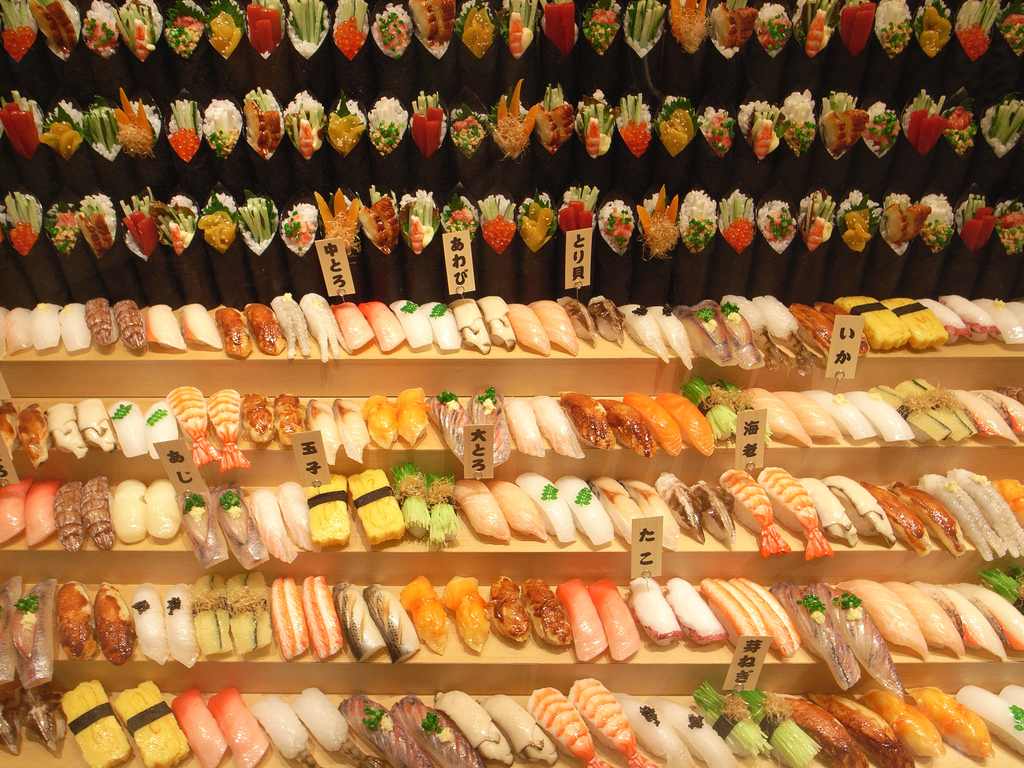 sushi shop, foto Toshiyuki Imai, cc by sa 2.0